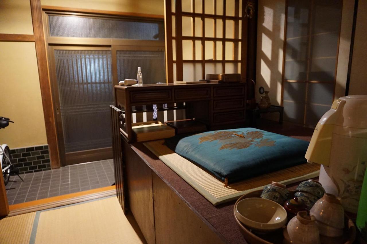 Guesthouse Ten-Roku - Female Only Ōsaka Eksteriør bilde