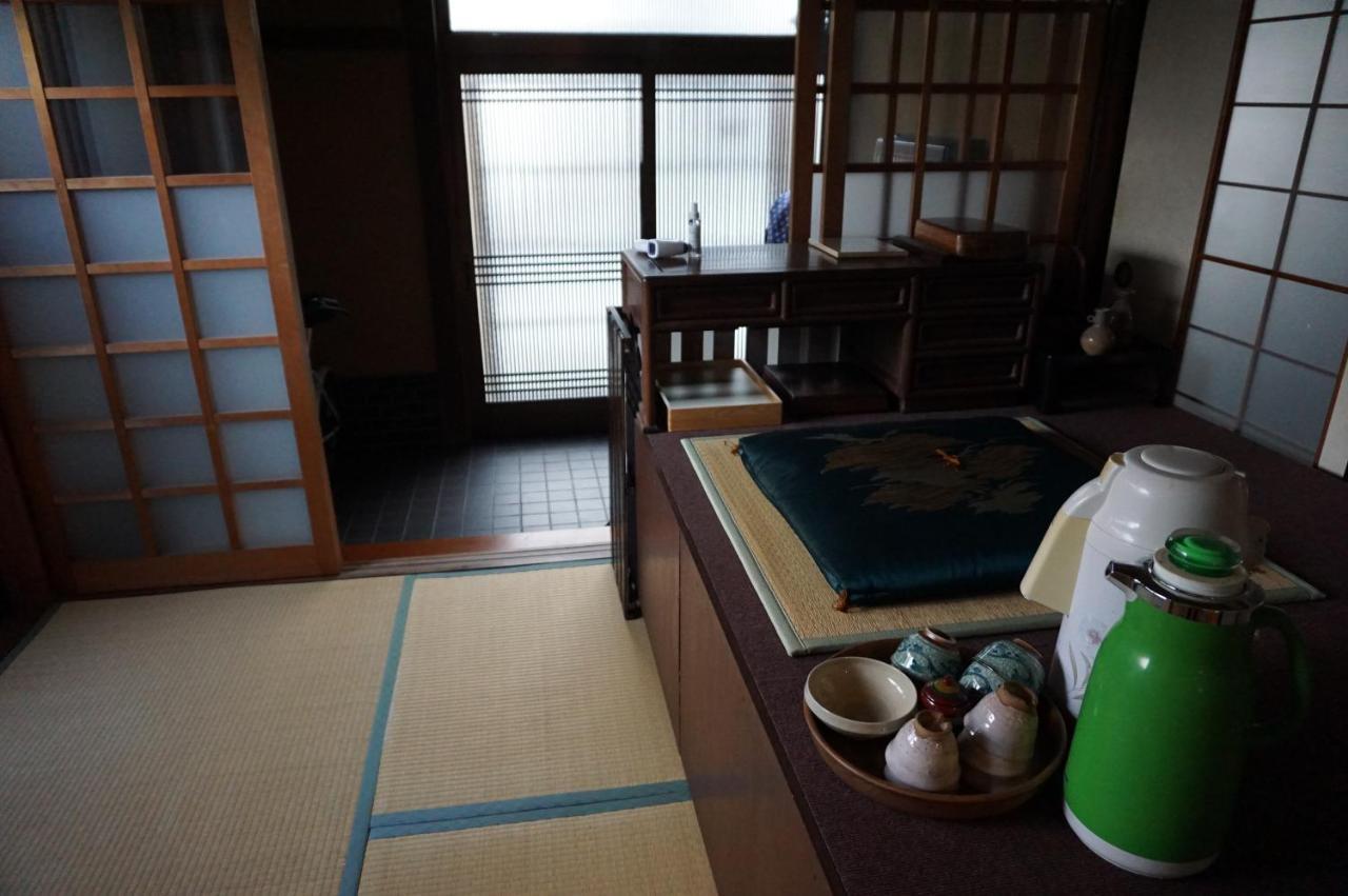 Guesthouse Ten-Roku - Female Only Ōsaka Eksteriør bilde